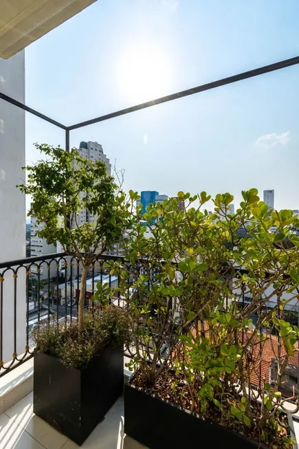 Foto 1 de Apartamento com 3 Quartos à venda, 257m² em Jardim Paulista, São Paulo
