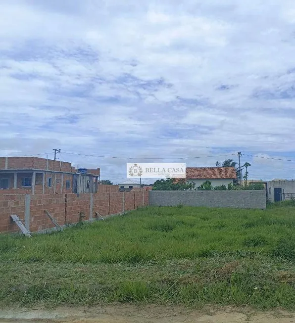 Foto 1 de Lote/Terreno à venda, 319m² em Fazendinha, Araruama