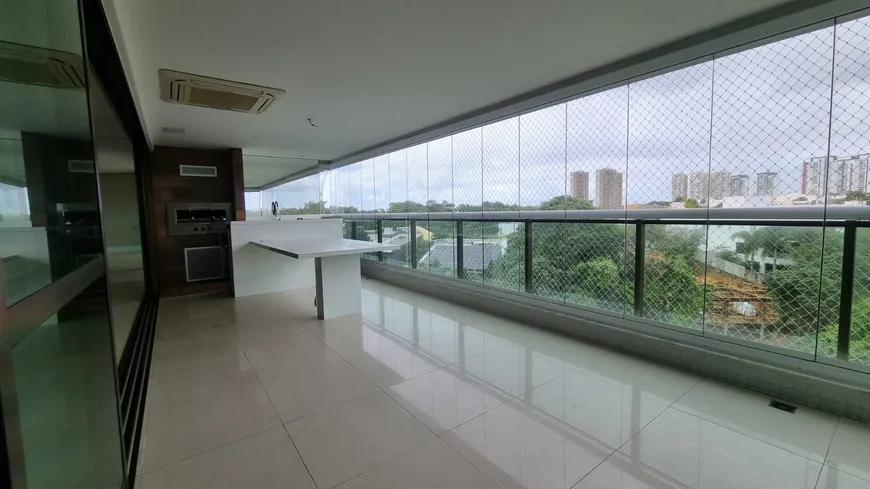 Foto 1 de Apartamento com 4 Quartos à venda, 243m² em Alphaville, Salvador