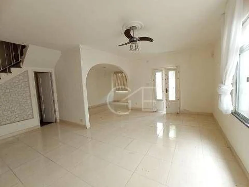 Foto 1 de Casa com 3 Quartos para alugar, 188m² em Ponta da Praia, Santos