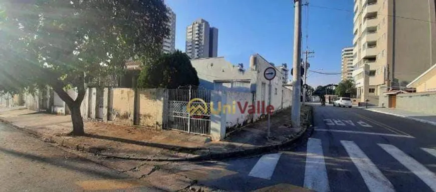 Foto 1 de Lote/Terreno à venda, 270m² em Vila Jaboticabeira, Taubaté