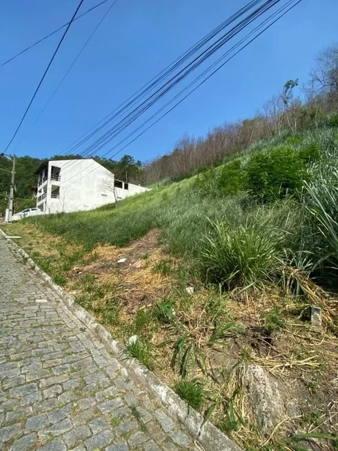 Foto 1 de Lote/Terreno à venda, 317m² em Maria Paula, São Gonçalo