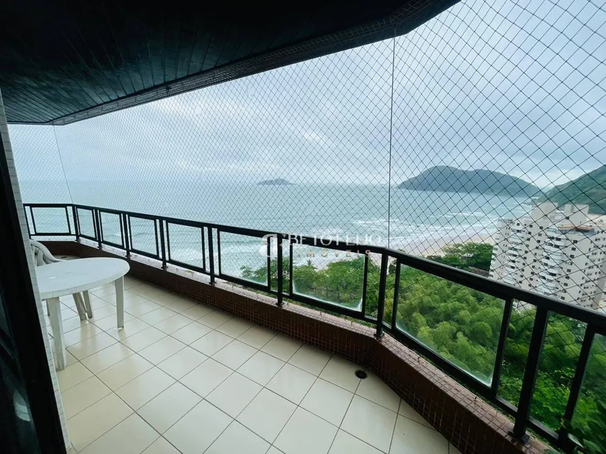 Foto 1 de Apartamento com 3 Quartos para alugar, 220m² em Tombo, Guarujá