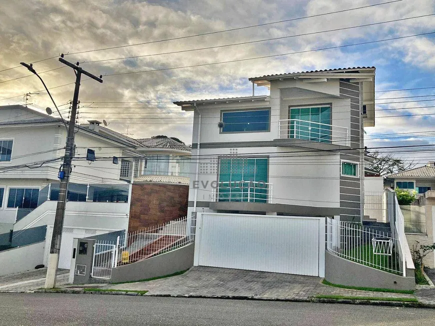 Foto 1 de Casa com 3 Quartos à venda, 255m² em Cidade Universitaria Pedra Branca, Palhoça