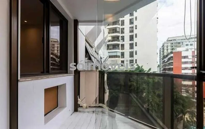 Foto 1 de Apartamento com 3 Quartos à venda, 120m² em Gávea, Rio de Janeiro