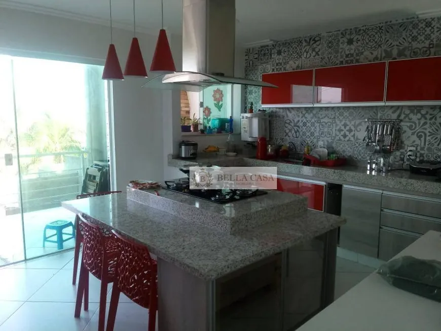 Foto 1 de Casa com 4 Quartos à venda, 350m² em Bananeiras, Araruama