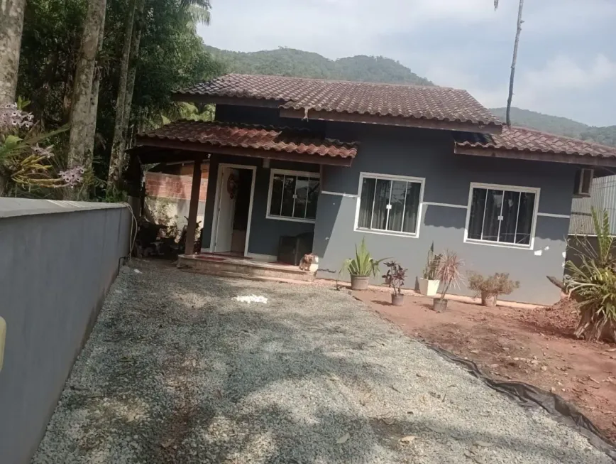 Foto 1 de Sobrado com 3 Quartos à venda, 90m² em Rio Pequeno, Camboriú