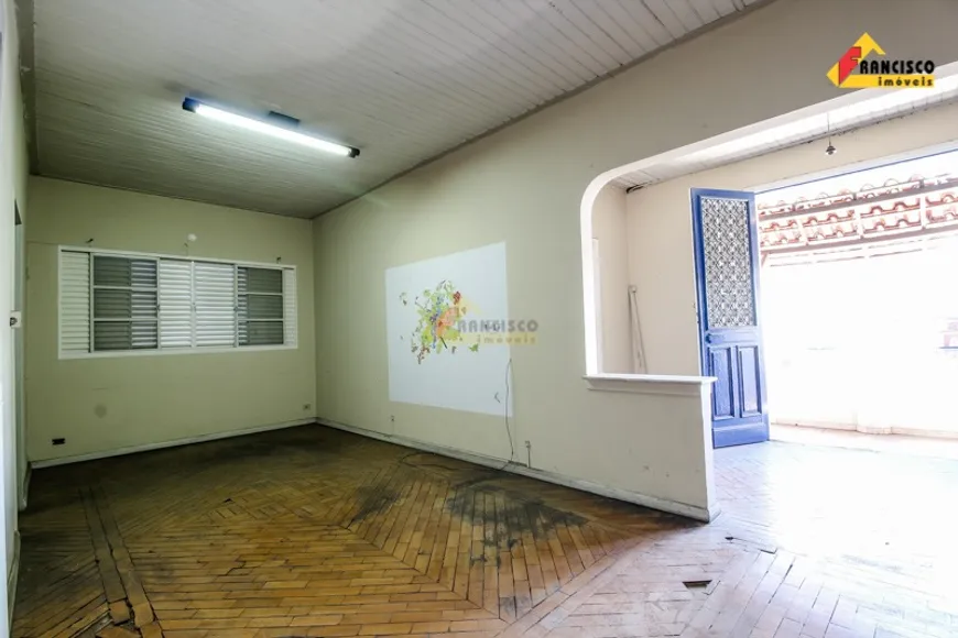 Foto 1 de com 5 Quartos para alugar, 162m² em Centro, Divinópolis