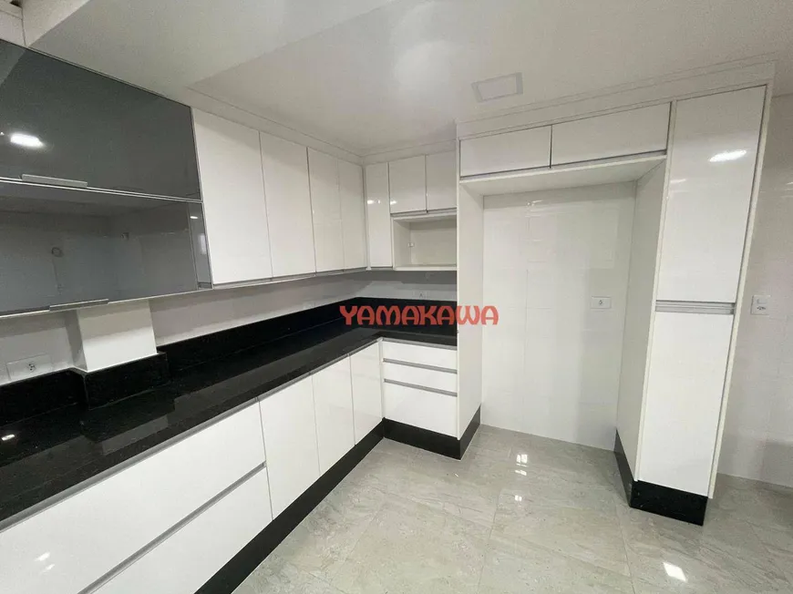 Foto 1 de Casa com 3 Quartos para alugar, 250m² em Itaquera, São Paulo