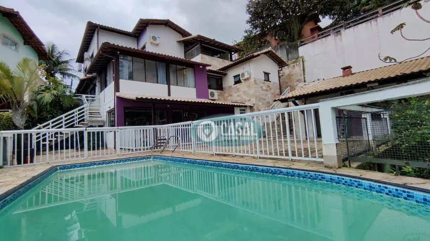 Foto 1 de Casa com 4 Quartos à venda, 343m² em Pendotiba, Niterói