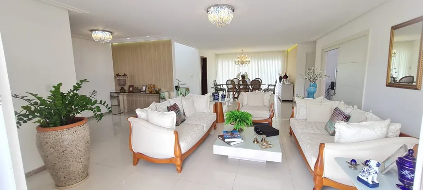 Foto 1 de Casa de Condomínio com 4 Quartos à venda, 400m² em Busca Vida Abrantes, Camaçari