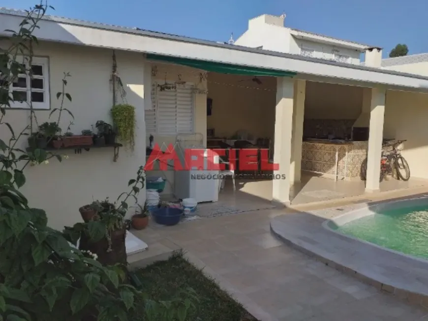 Foto 1 de Casa com 3 Quartos à venda, 205m² em Vila Branca, Jacareí