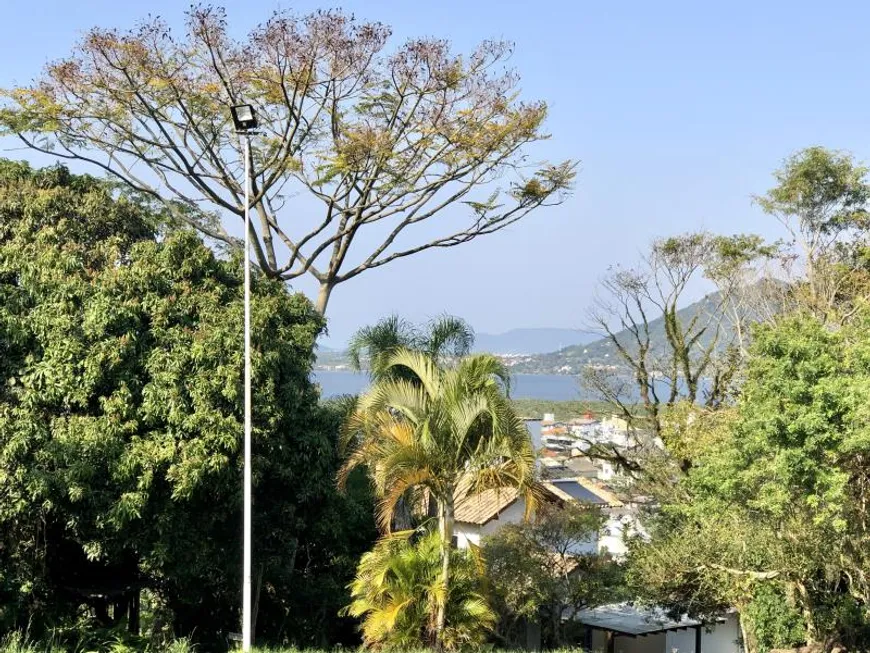 Foto 1 de Lote/Terreno à venda, 334m² em Lagoa da Conceição, Florianópolis