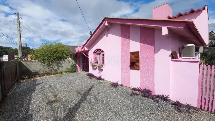 Foto 1 de Casa com 3 Quartos à venda, 118m² em Adhemar Garcia, Joinville