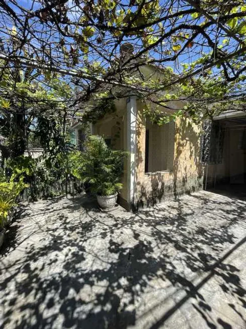 Foto 1 de Casa com 2 Quartos à venda, 70m² em Tanque, Rio de Janeiro