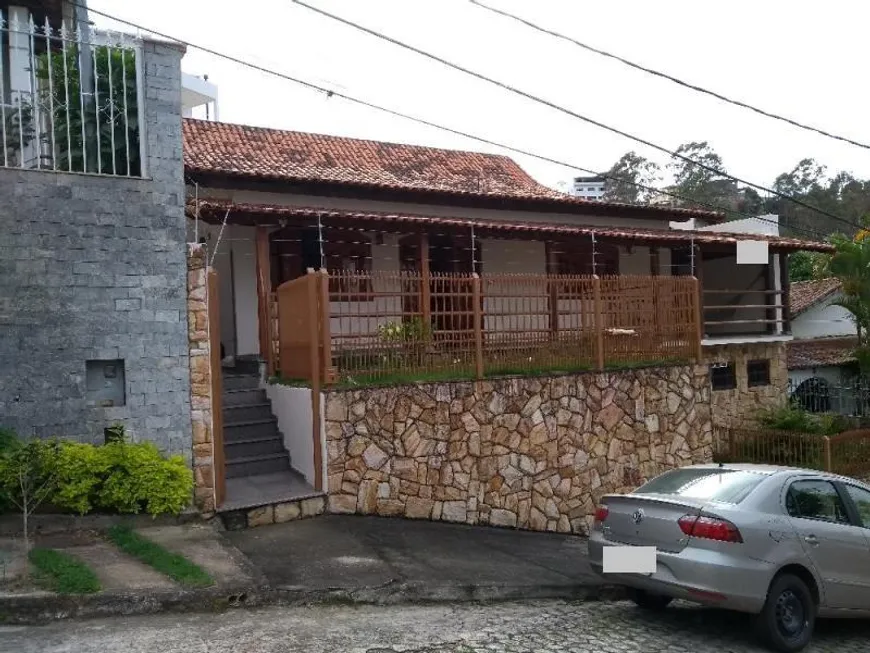 Foto 1 de Casa com 4 Quartos à venda, 383m² em Quintas das Avenidas, Juiz de Fora