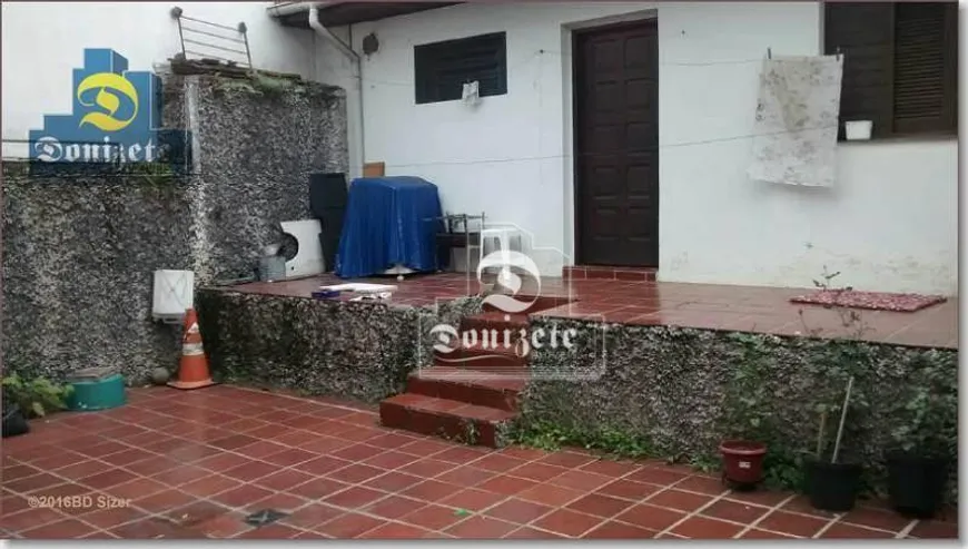 Foto 1 de Sobrado com 4 Quartos à venda, 243m² em Vila Bastos, Santo André