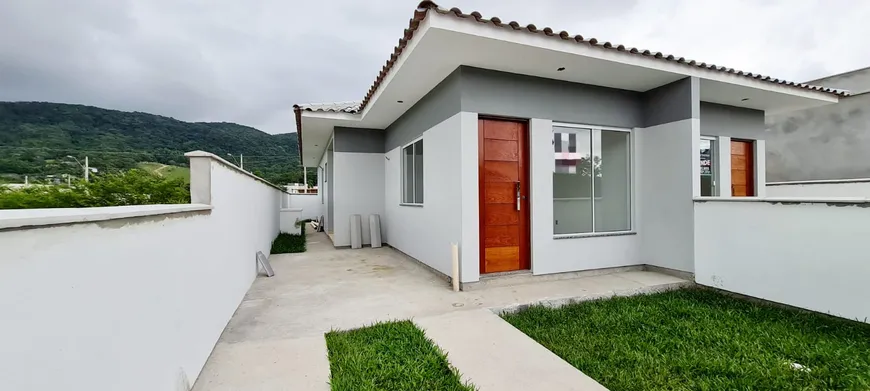 Foto 1 de Casa com 2 Quartos à venda, 65m² em Forquilhas, São José