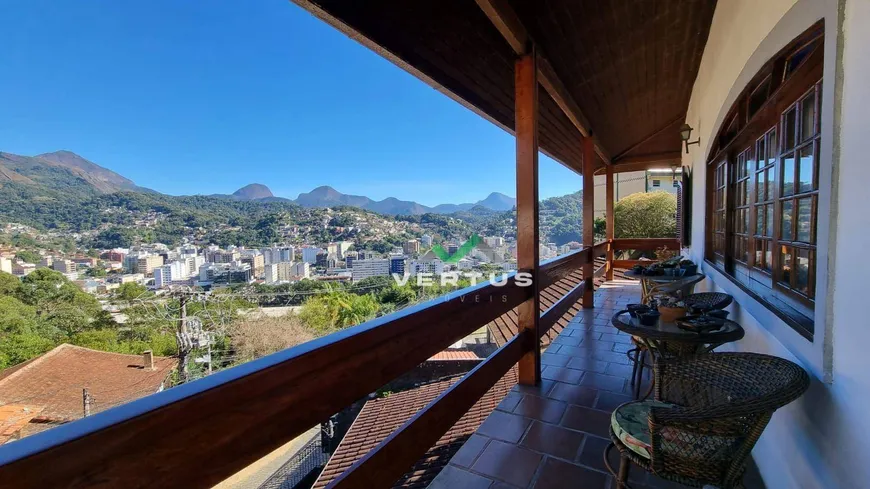 Foto 1 de Casa com 4 Quartos à venda, 170m² em Fazendinha, Teresópolis