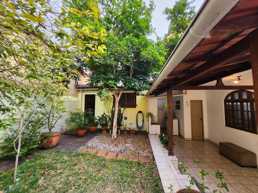 Foto 1 de Casa com 3 Quartos à venda, 280m² em Lourdes, Vitória