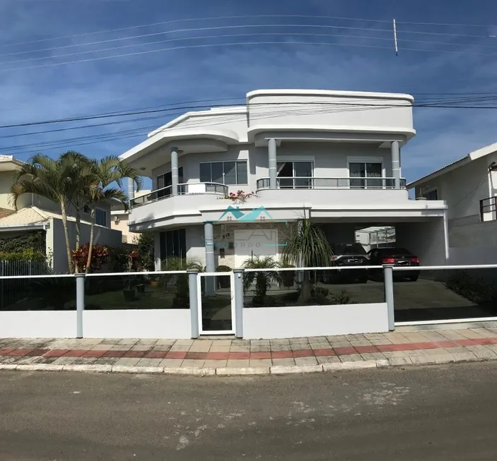 Foto 1 de Casa com 4 Quartos à venda, 310m² em Ingleses do Rio Vermelho, Florianópolis