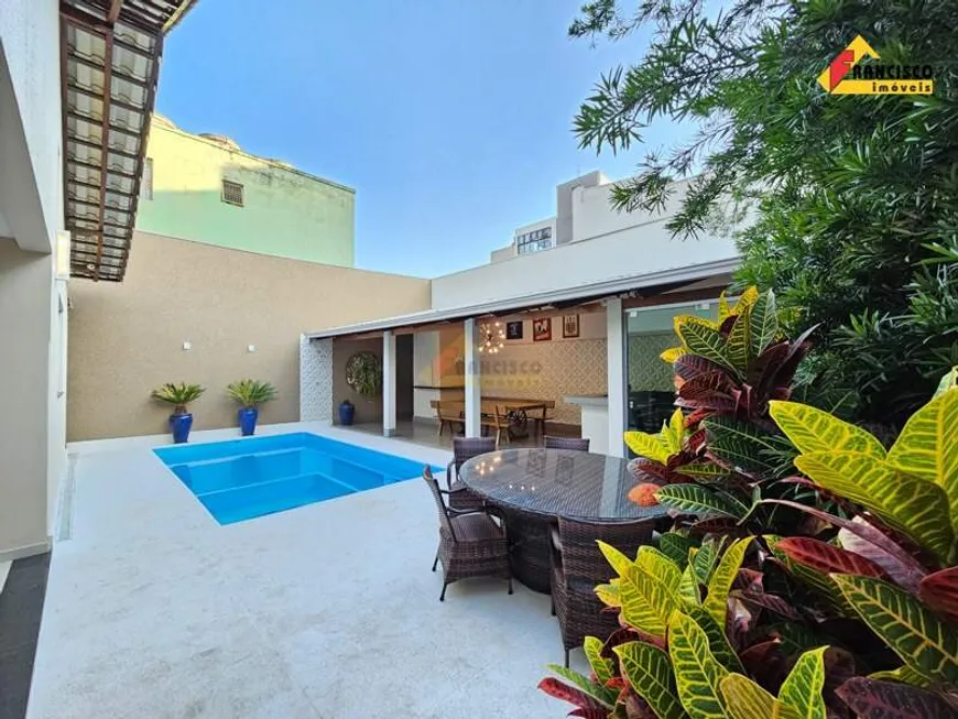 Foto 1 de Casa com 3 Quartos à venda, 400m² em Santa Marta, Divinópolis