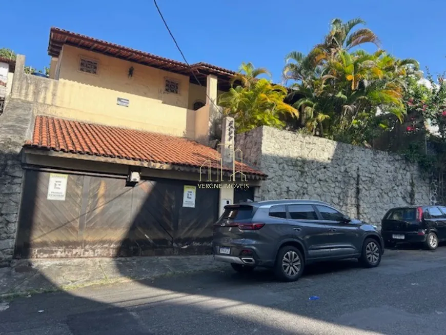Foto 1 de Casa com 3 Quartos à venda, 180m² em Vila Laura, Salvador