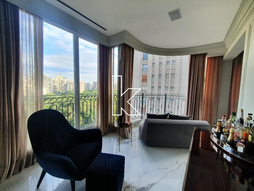 Foto 1 de Apartamento com 3 Quartos à venda, 570m² em Jardins, São Paulo