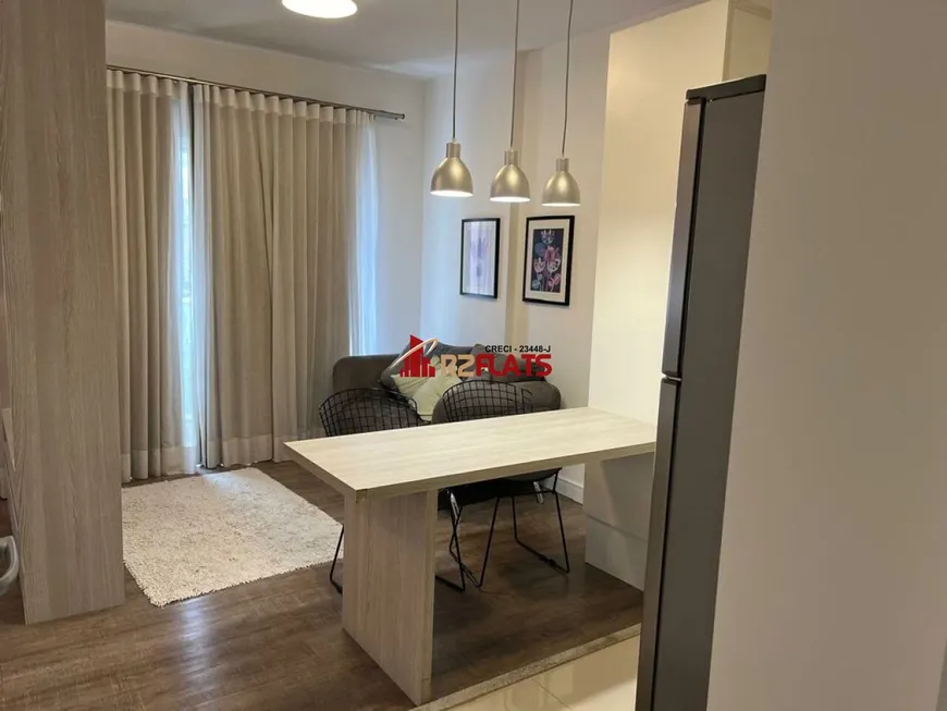 Foto 1 de Apartamento com 1 Quarto para alugar, 33m² em Brooklin, São Paulo