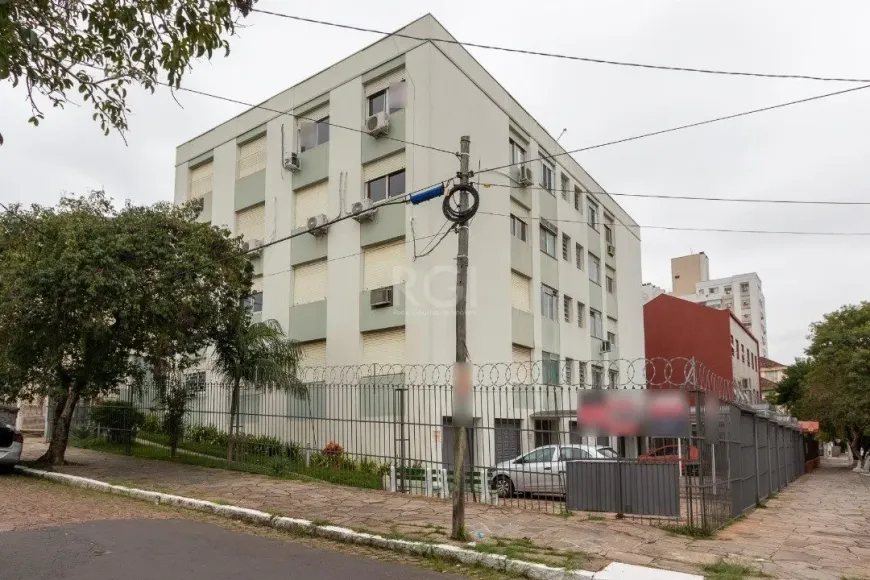 Foto 1 de Apartamento com 2 Quartos à venda, 71m² em São Sebastião, Porto Alegre