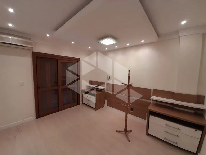 Foto 1 de Apartamento com 4 Quartos para alugar, 248m² em São João, Porto Alegre