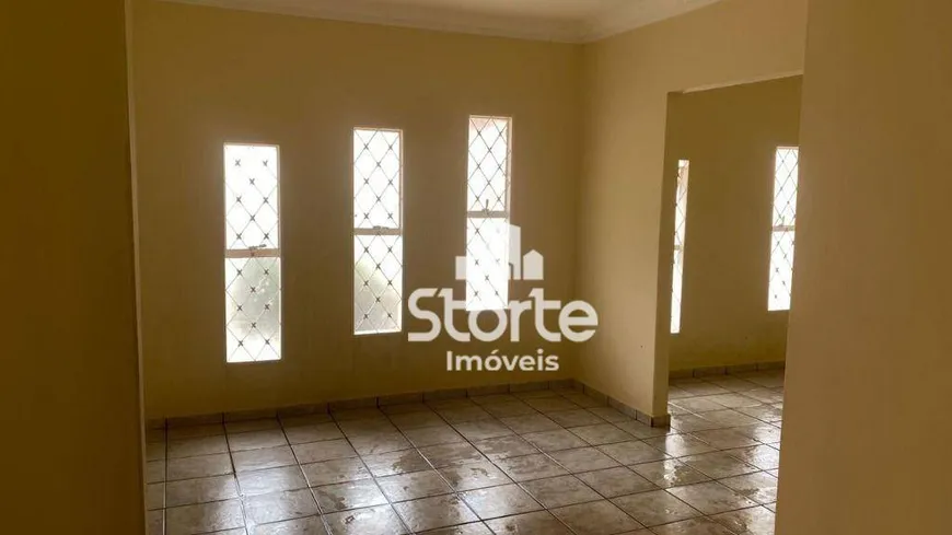 Foto 1 de Casa com 3 Quartos à venda, 200m² em Santa Mônica, Uberlândia