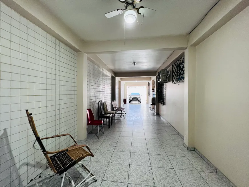 Foto 1 de Casa com 4 Quartos à venda, 290m² em Adrianópolis, Manaus