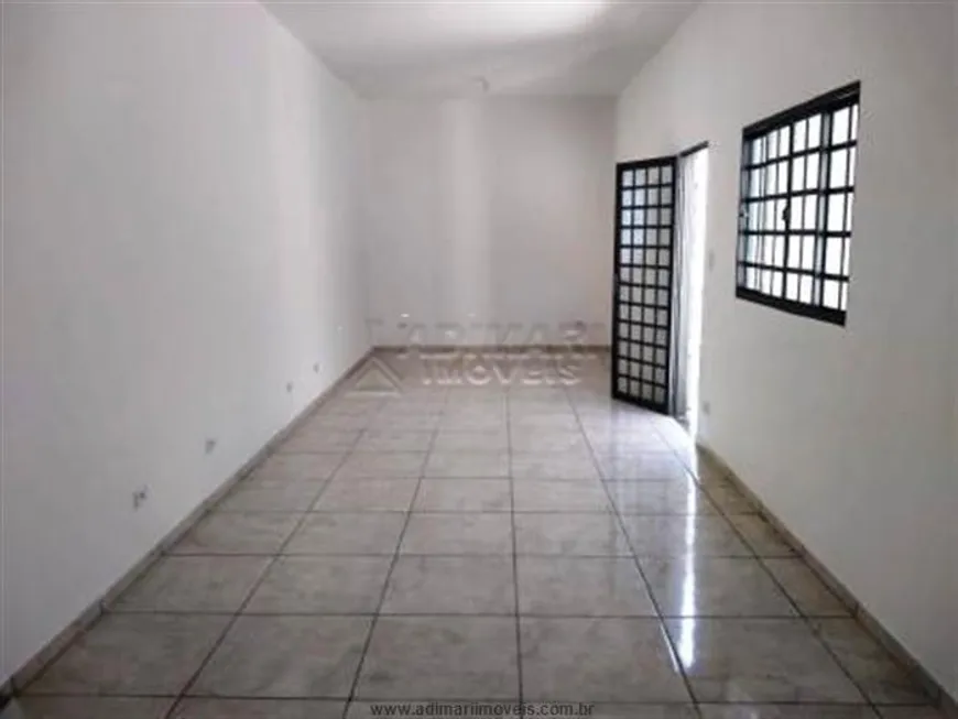 Foto 1 de Casa com 4 Quartos para alugar, 300m² em Vila Monumento, São Paulo