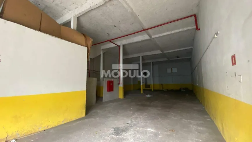 Foto 1 de Galpão/Depósito/Armazém para alugar, 330m² em Martins, Uberlândia