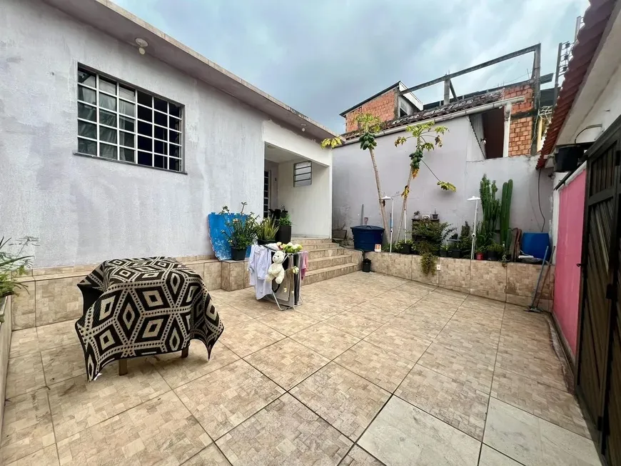 Foto 1 de Casa com 2 Quartos à venda, 130m² em Amaralina, Salvador