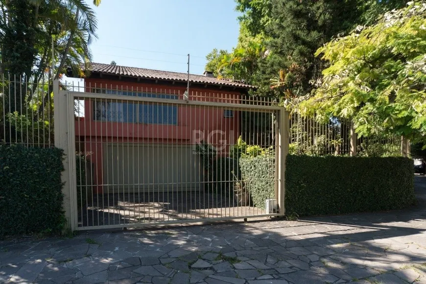 Foto 1 de Casa com 3 Quartos para alugar, 265m² em Vila Assunção, Porto Alegre