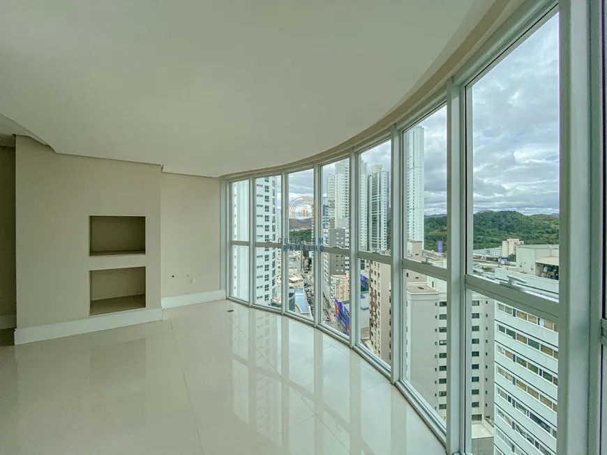 Foto 1 de Apartamento com 3 Quartos à venda, 128m² em Quadra Mar Centro, Balneário Camboriú
