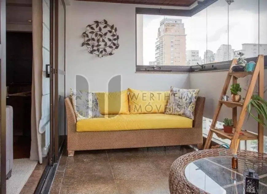 Foto 1 de Apartamento com 4 Quartos à venda, 240m² em Moema, São Paulo