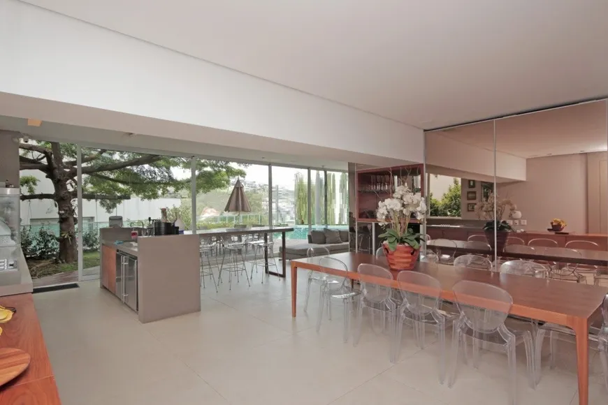 Foto 1 de Casa de Condomínio com 4 Quartos à venda, 800m² em Village Terrasse II , Nova Lima