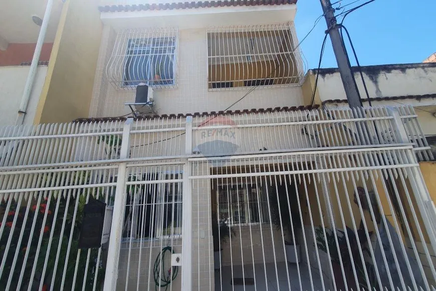Foto 1 de Casa com 2 Quartos à venda, 100m² em Benfica, Rio de Janeiro