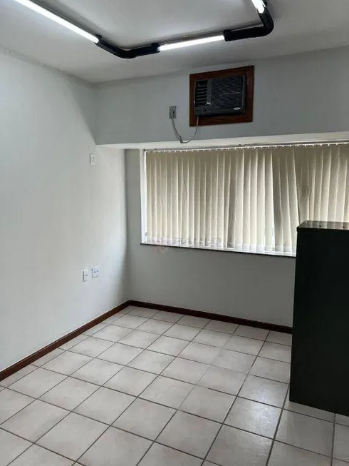 Foto 1 de Sala Comercial à venda, 30m² em Santa Lúcia, Vitória