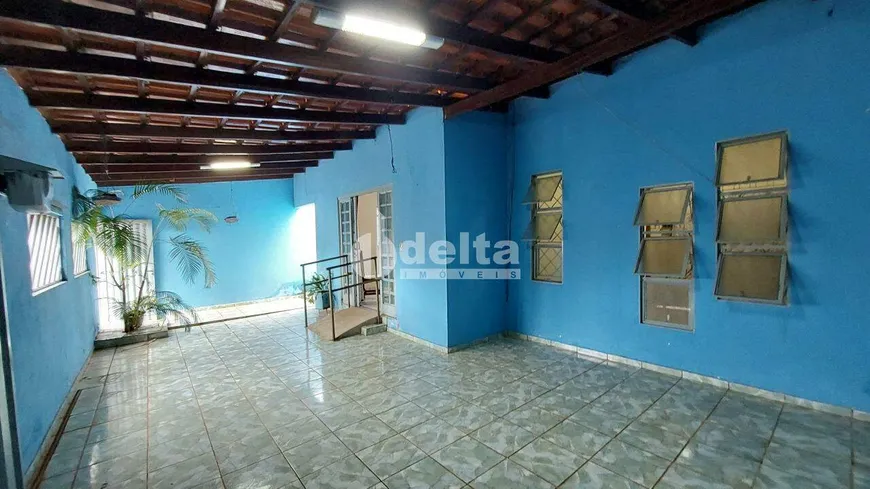 Foto 1 de Casa com 4 Quartos à venda, 142m² em Jardim Canaã, Uberlândia