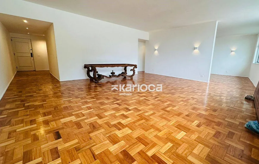 Foto 1 de Apartamento com 4 Quartos à venda, 206m² em Copacabana, Rio de Janeiro