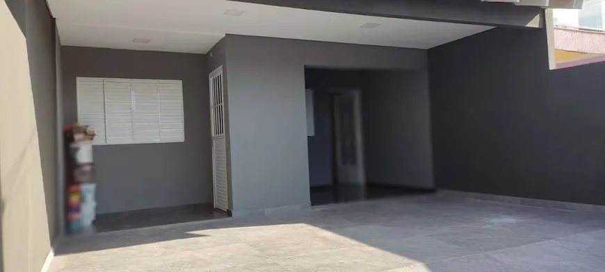 Foto 1 de Sobrado com 3 Quartos à venda, 151m² em Portal de Versalhes 2, Londrina