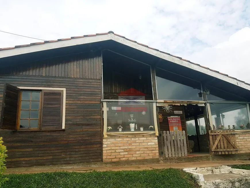 Foto 1 de Fazenda/Sítio com 4 Quartos à venda, 400m² em São Roque, São Roque