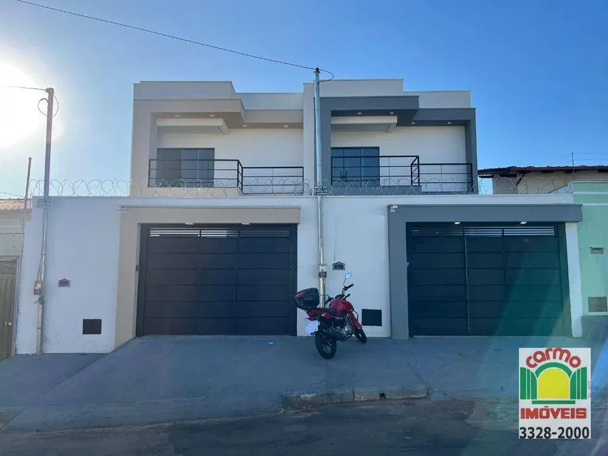Foto 1 de Sobrado com 3 Quartos à venda, 148m² em ELDORADO, Anápolis