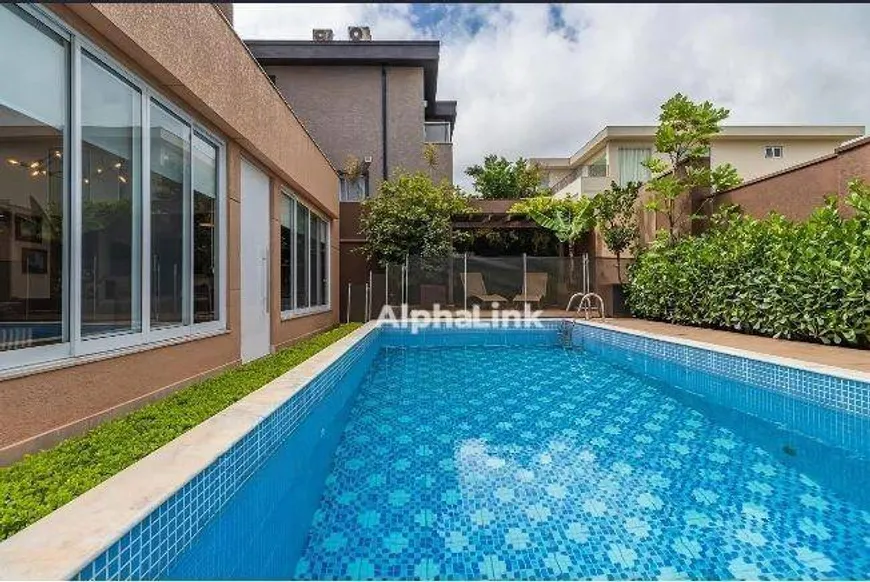 Foto 1 de Casa de Condomínio com 3 Quartos à venda, 389m² em Alphaville, Santana de Parnaíba