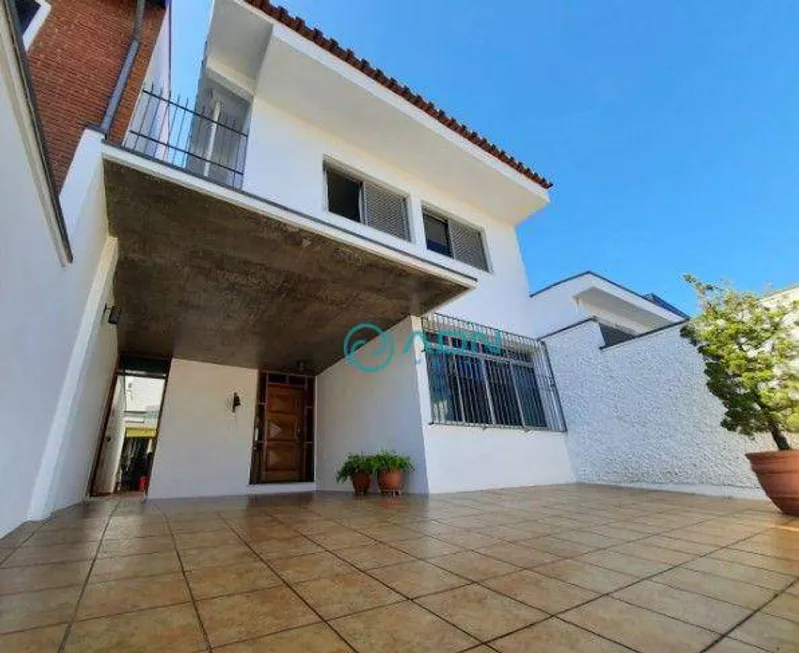 Foto 1 de Casa com 3 Quartos à venda, 202m² em Indianópolis, São Paulo