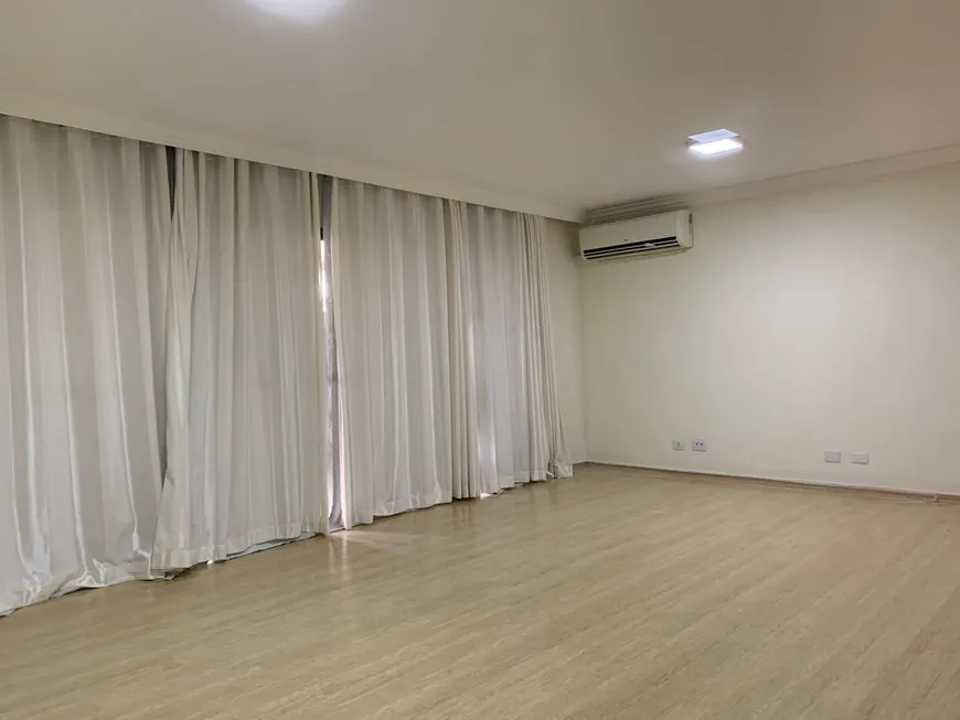 Foto 1 de Apartamento com 4 Quartos à venda, 178m² em Centro, Londrina